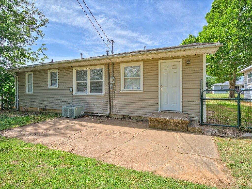 1204 Rose Drive, Shawnee, OK 74804