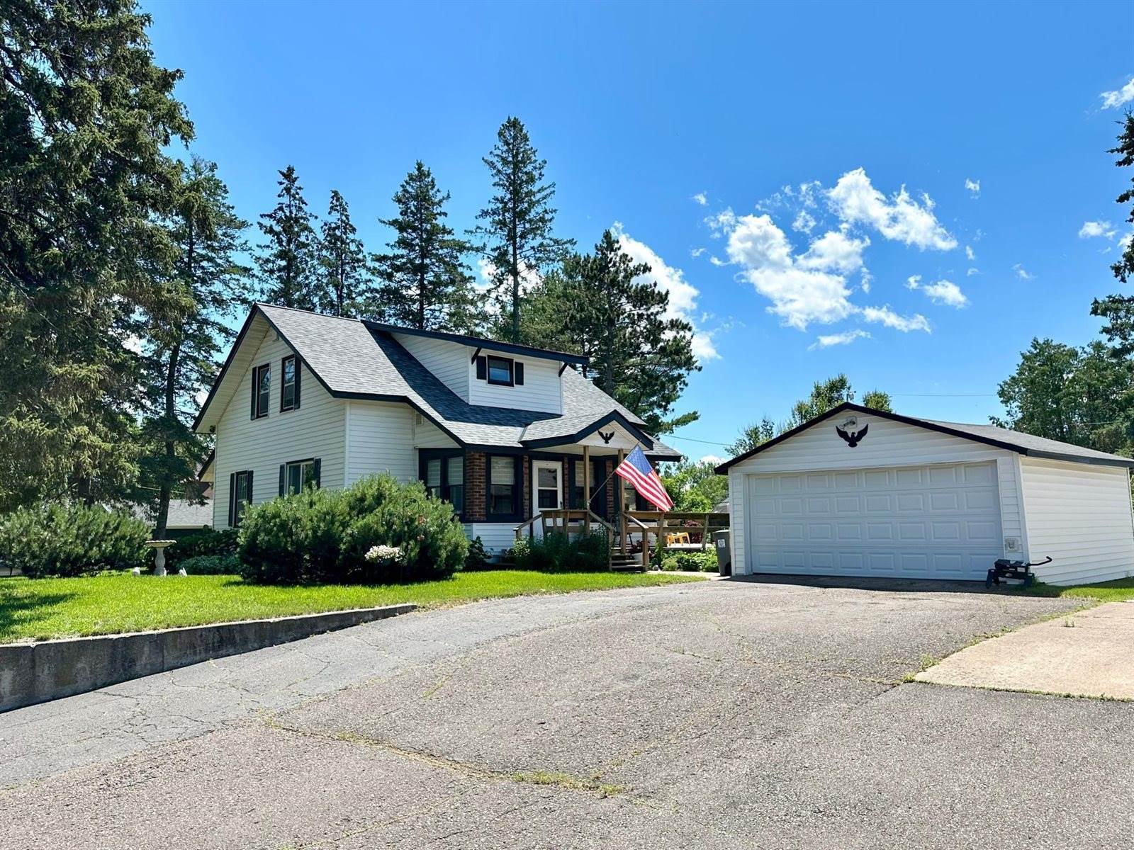 512 2nd Street, Moose Lake, MN 55767