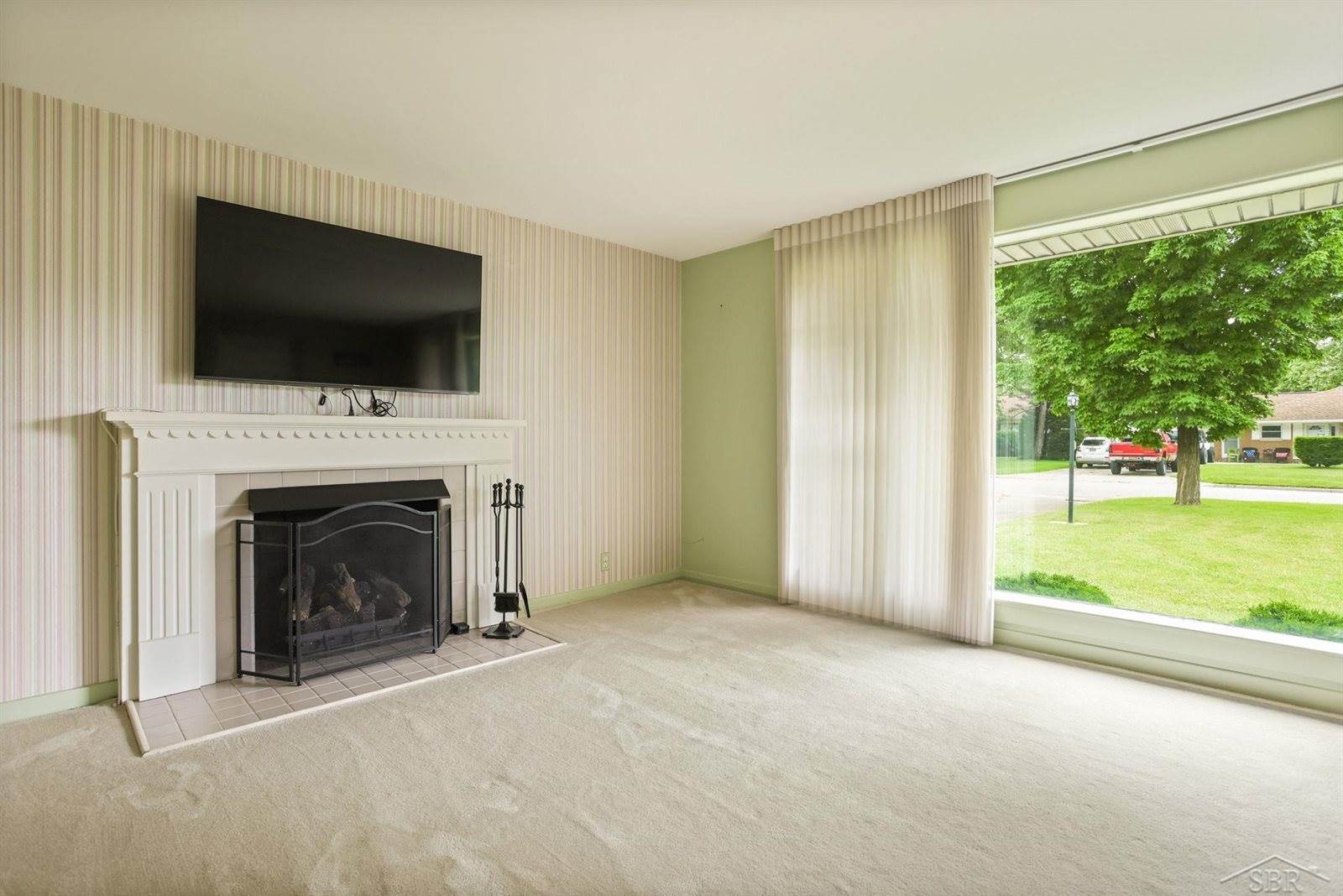 1449 Lathrup Avenue, Saginaw, MI 48638