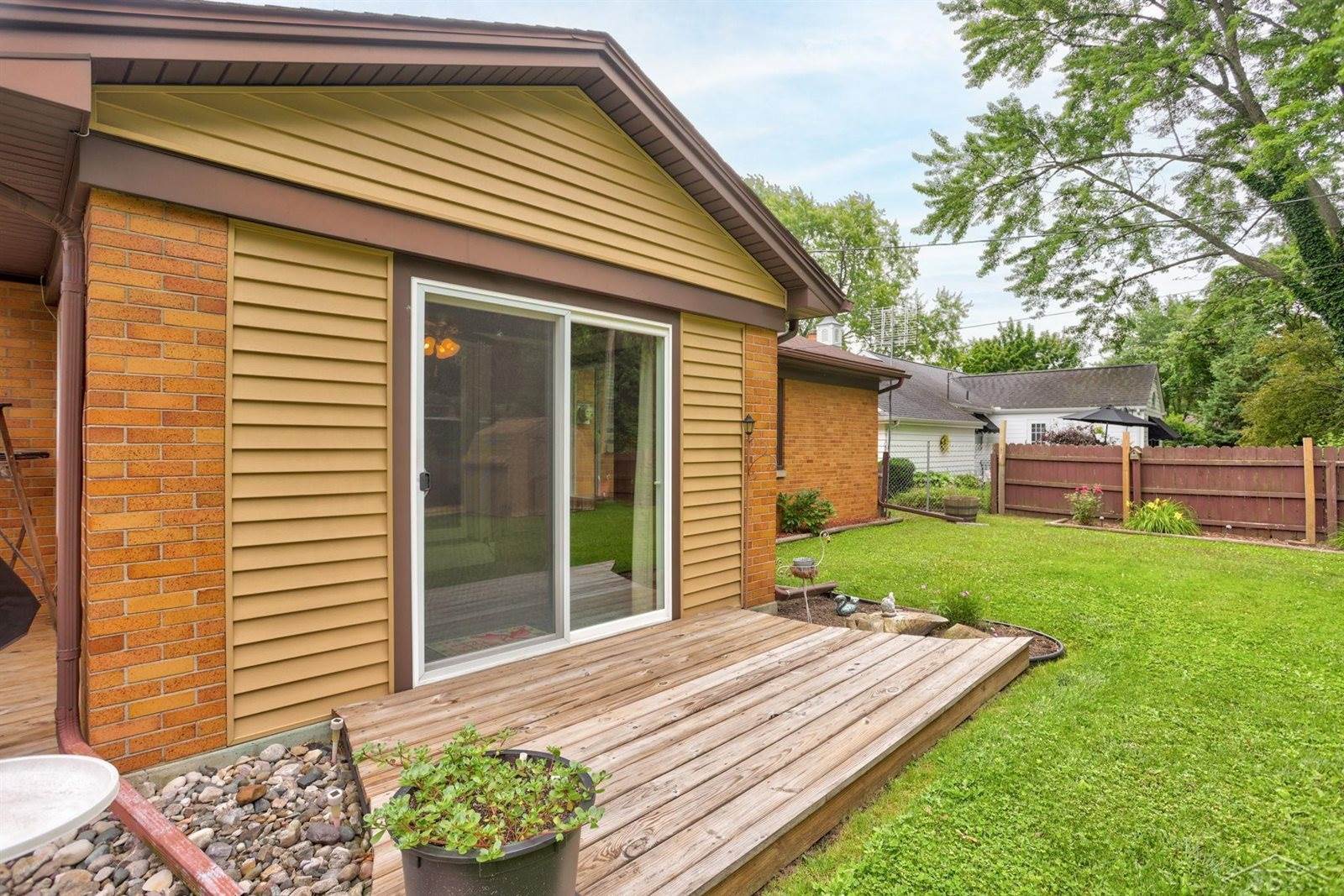 1449 Lathrup Avenue, Saginaw, MI 48638