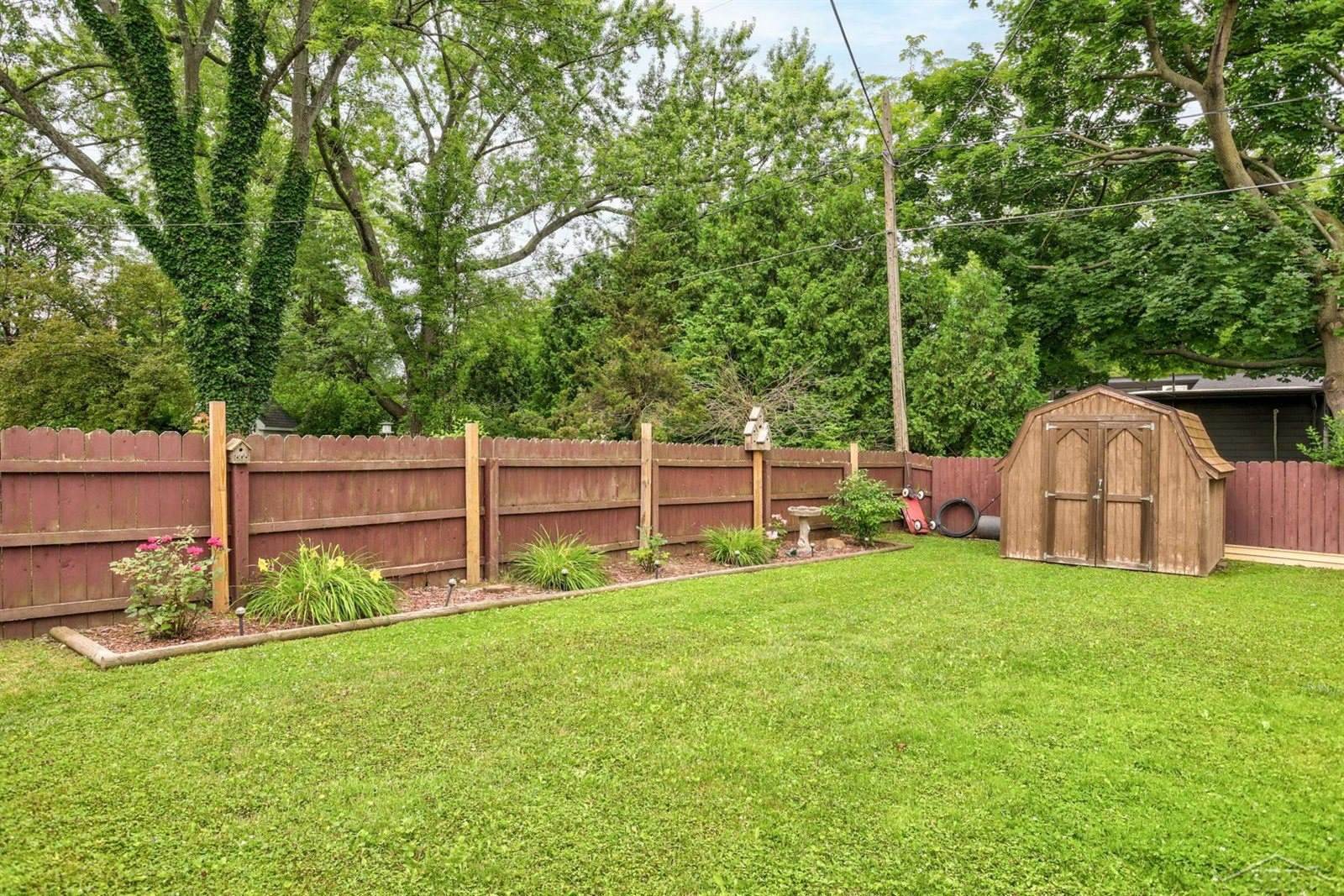 1449 Lathrup Avenue, Saginaw, MI 48638