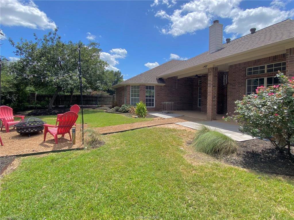 2100 Walnut Grove Court, College Station, TX 77845