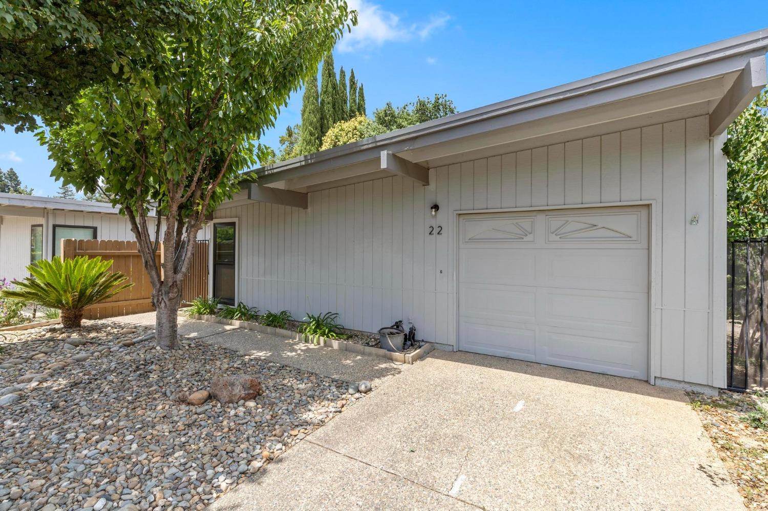 22 Paddle Court, Sacramento, CA 95833