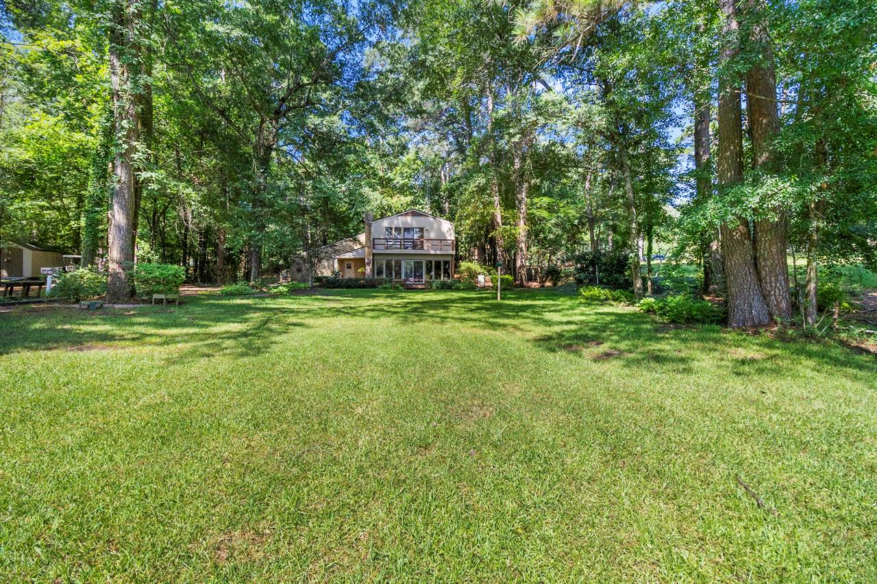 18083 N Lakeview Drive, Troup, TX 75789