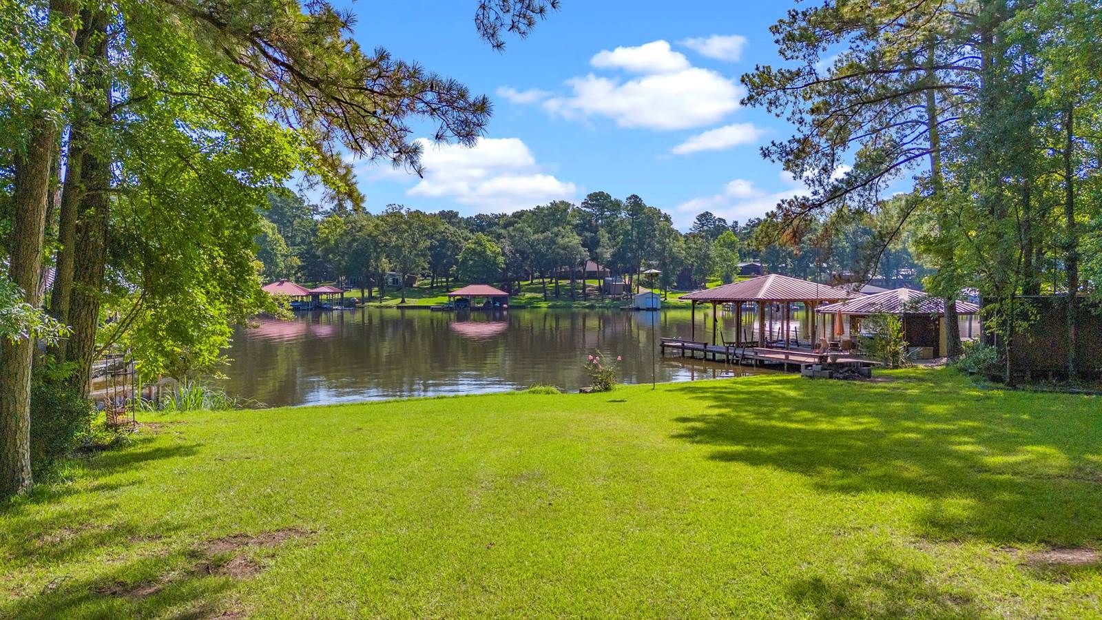 18083 N Lakeview Drive, Troup, TX 75789