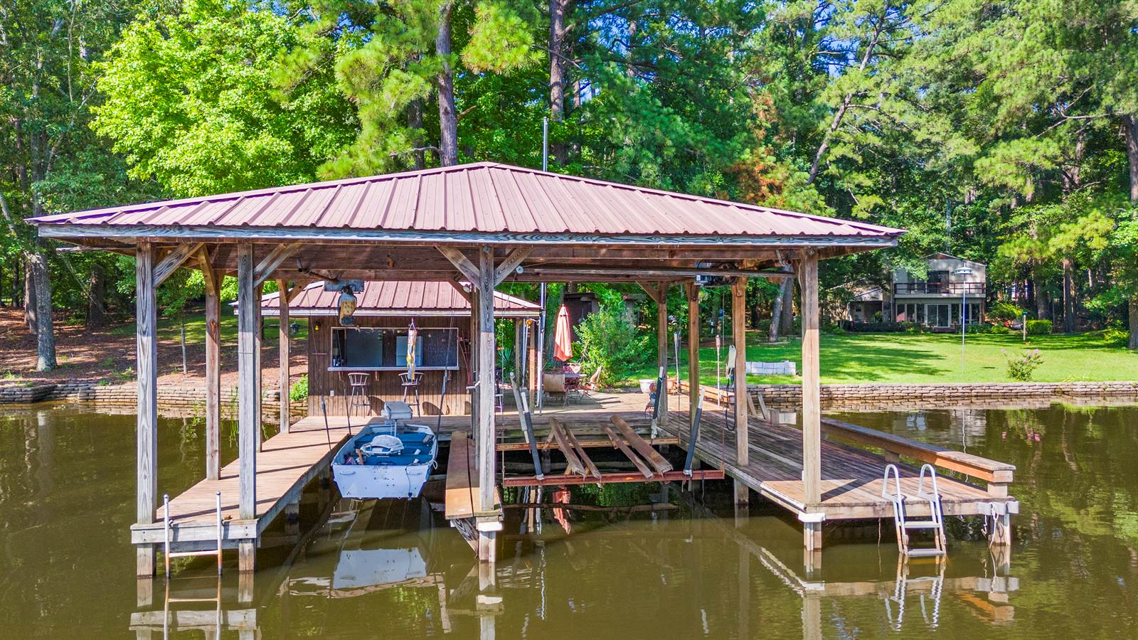 18083 N Lakeview Drive, Troup, TX 75789