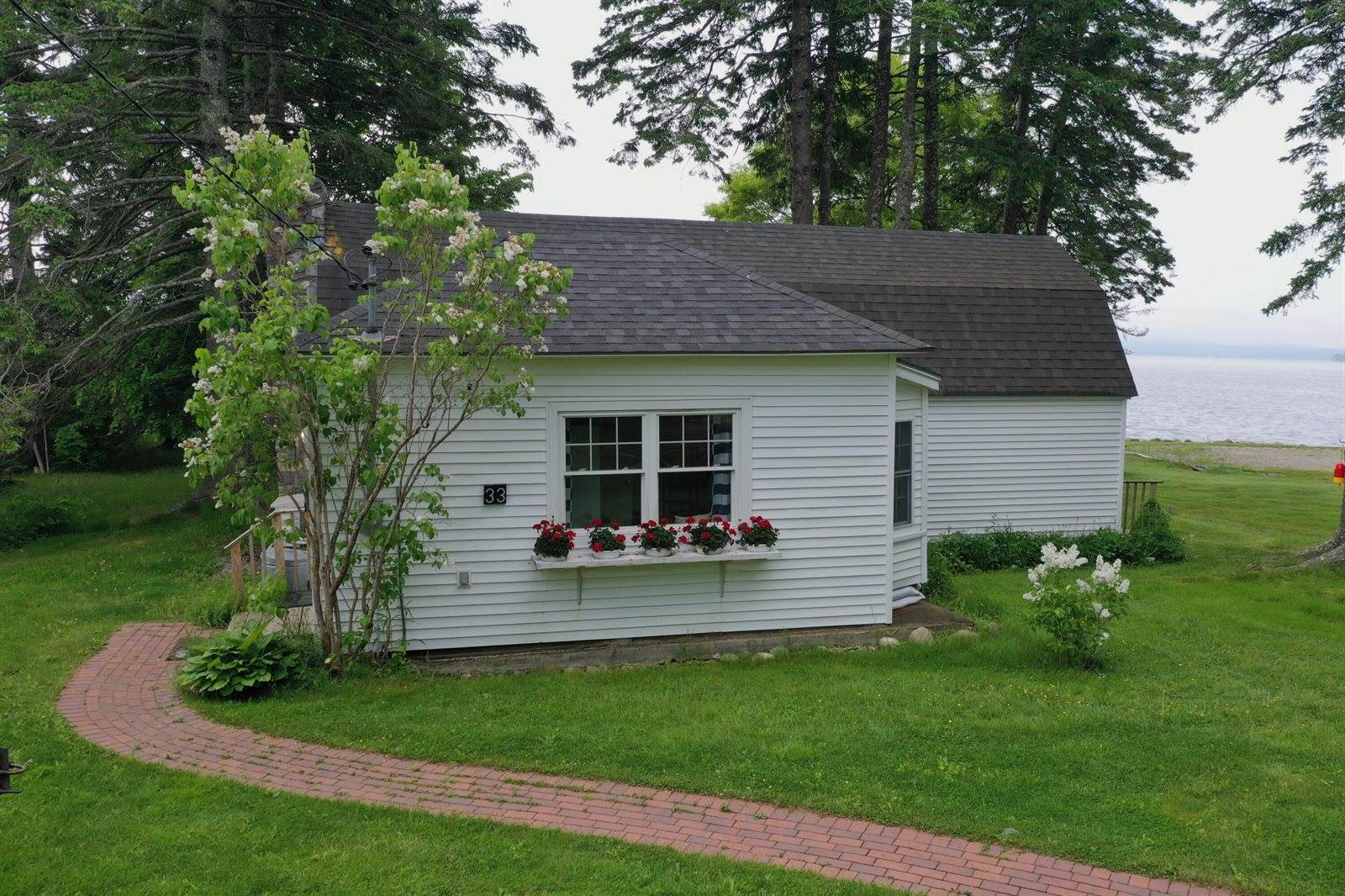 4 Isle View Way, Searsport, ME 04974