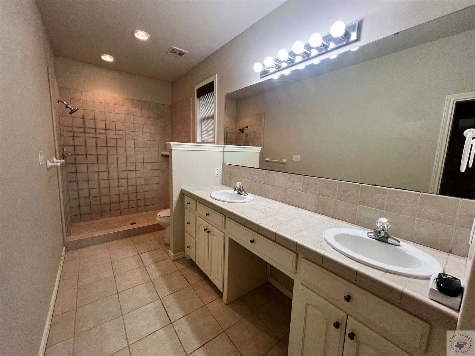 706 Boardwalk, Texarkana, TX 75501