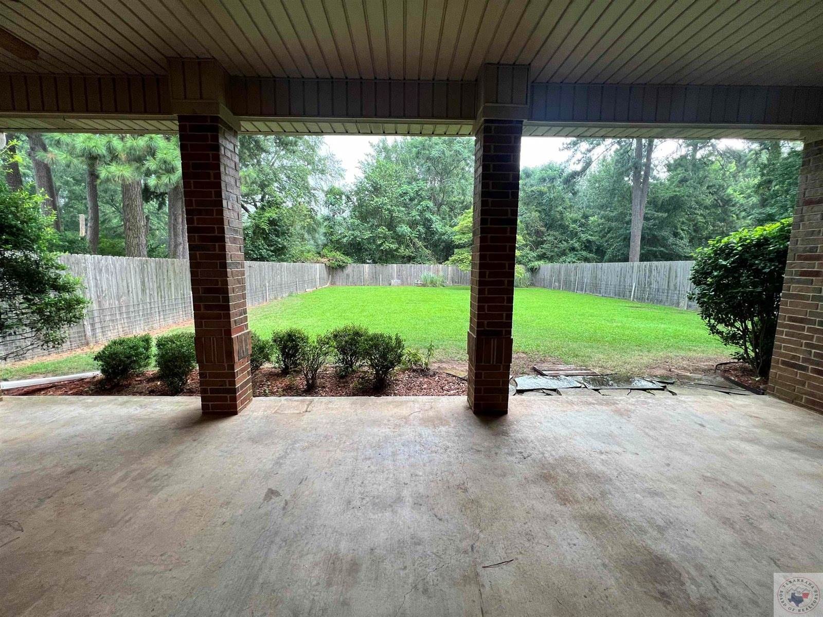 706 Boardwalk, Texarkana, TX 75501