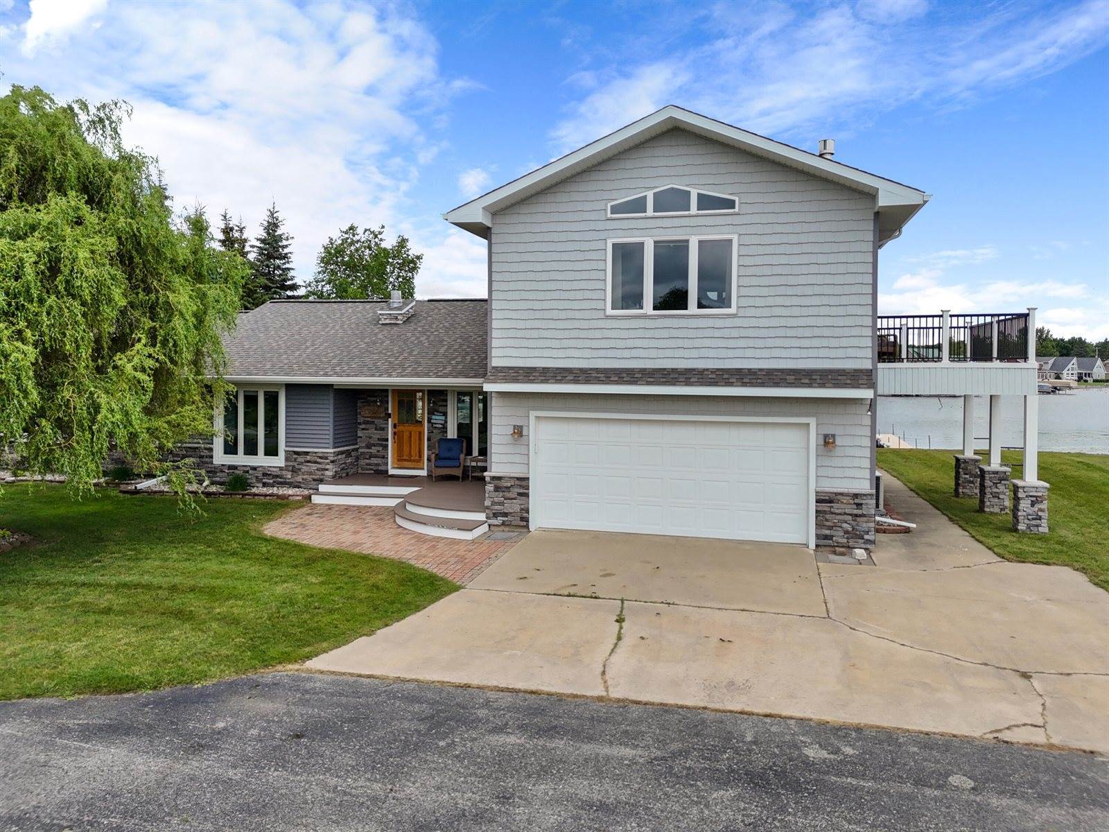 13620 Porath Isle Court, Houghton Lake, MI 48629