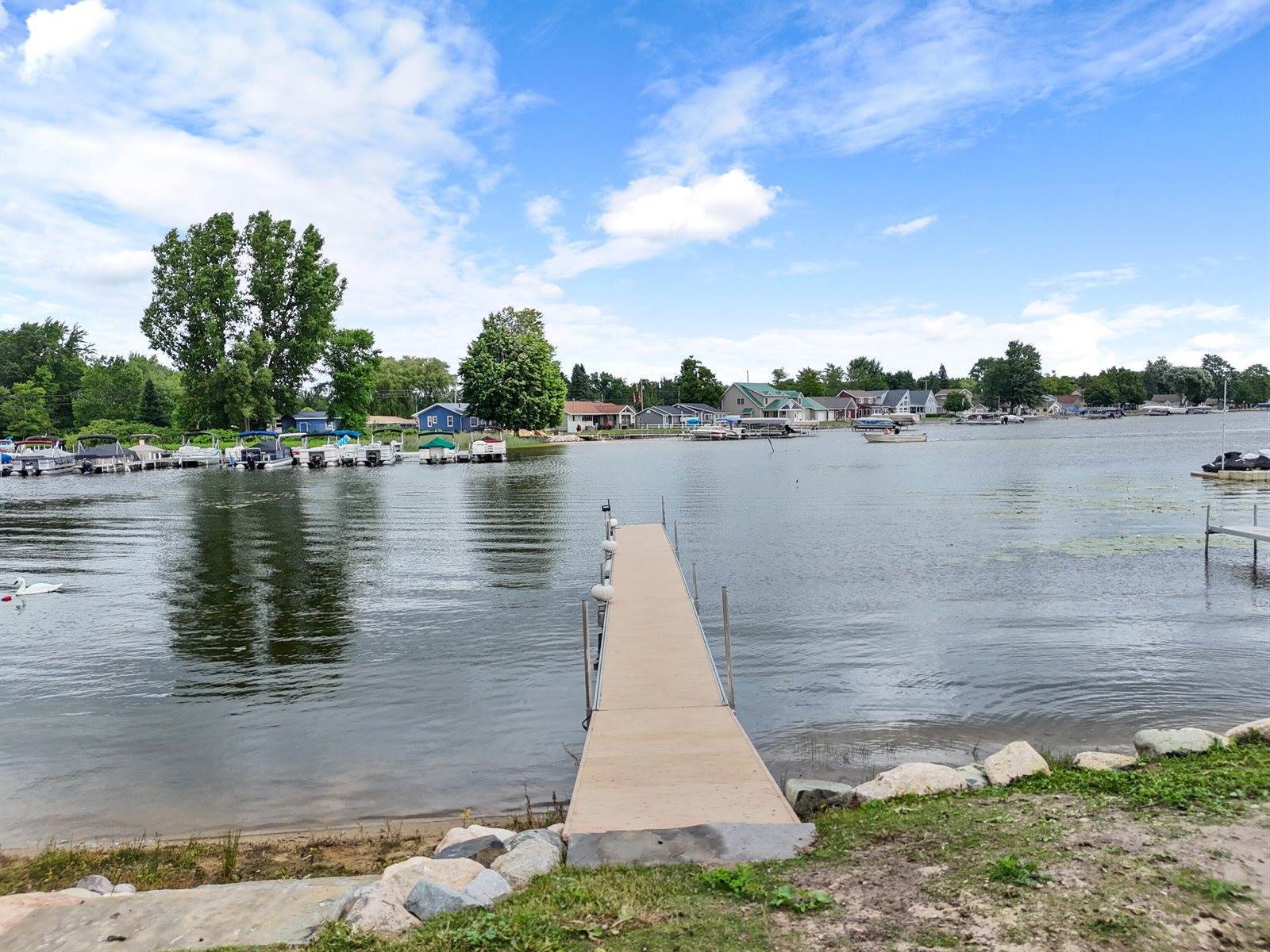 13620 Porath Isle Court, Houghton Lake, MI 48629