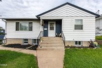 637 4th Avenue West, Dickinson, ND 58601