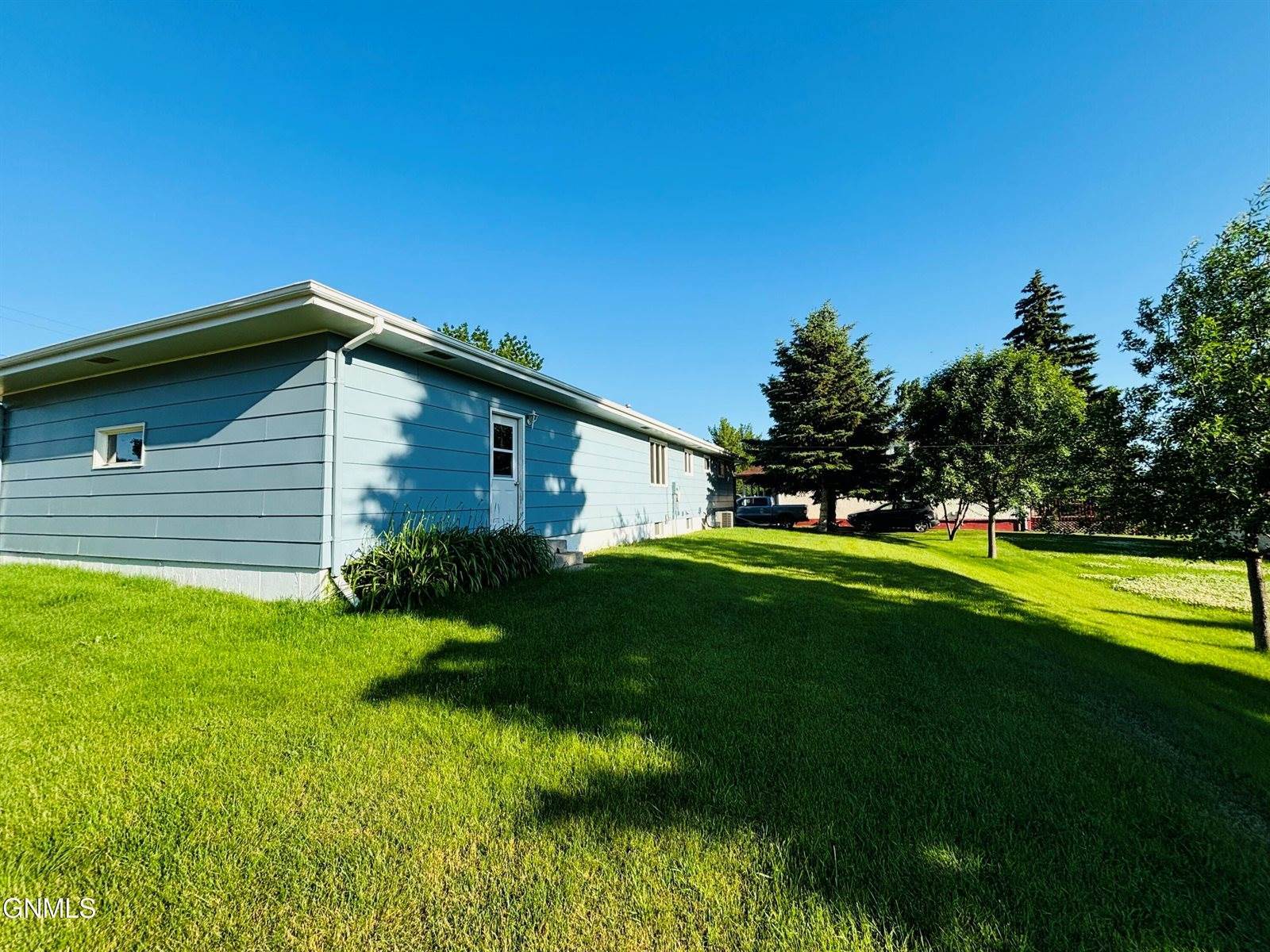 114 1st Street North, New Salem, ND 58563