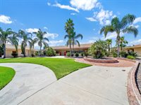 600 East Mayberry Avenue, Hemet, CA 92543