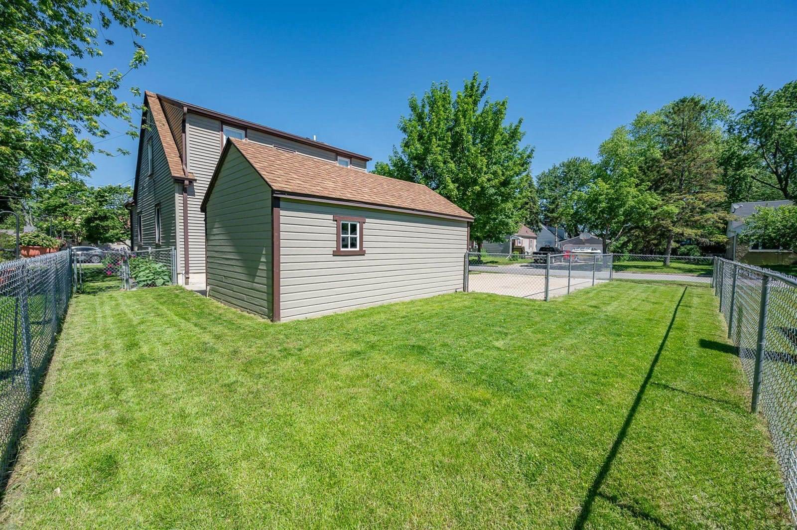 1327 12TH Avenue, Green Bay, WI 54304