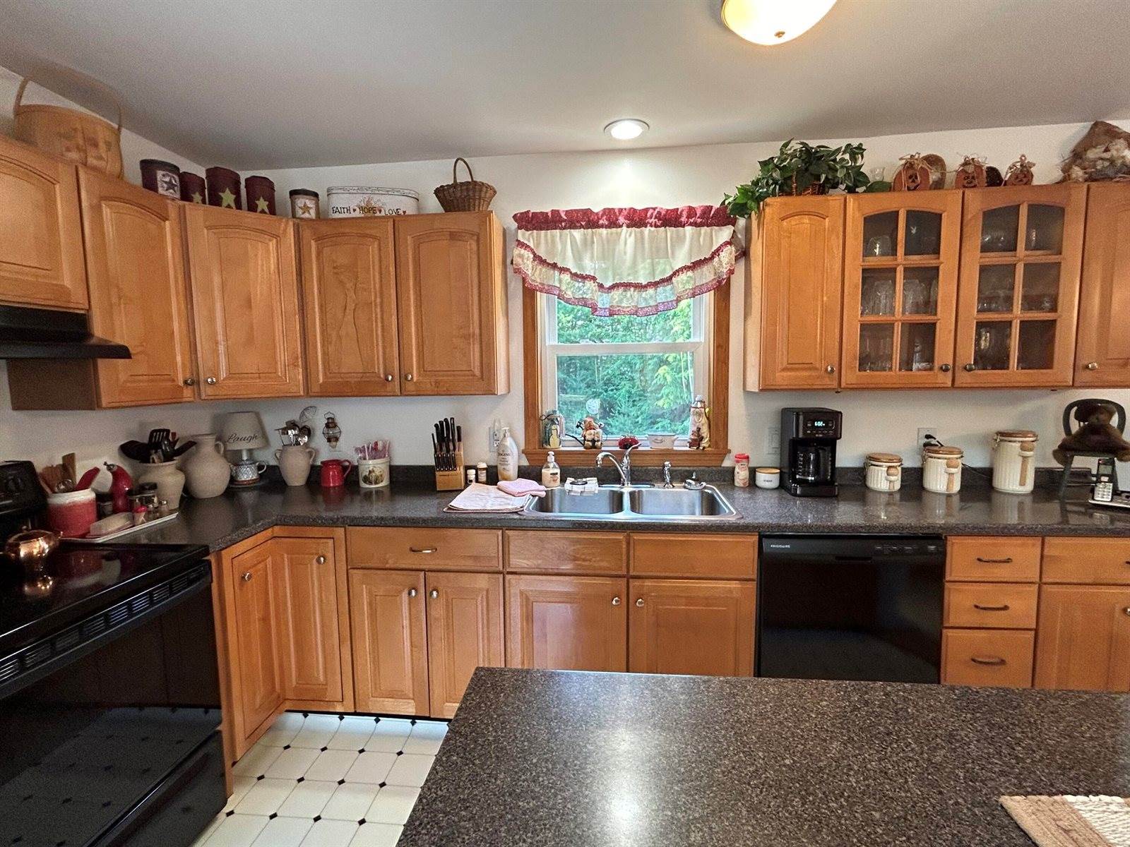 218 Hoxie Hill Road, Orrington, ME 04474