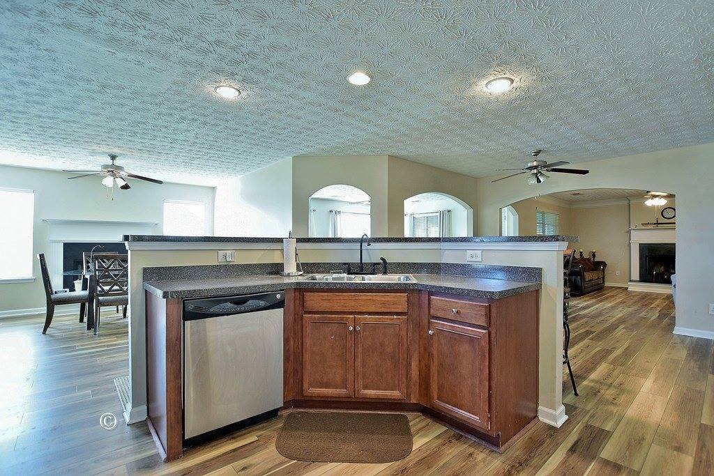 6 Ottawa Trail, Fort Mitchell, AL 36865