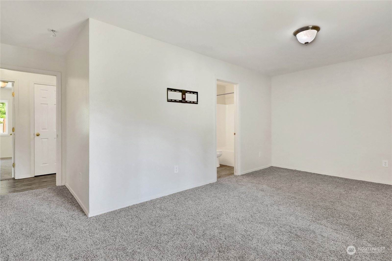 8344 Holly Lane, Maple Falls, WA 98266