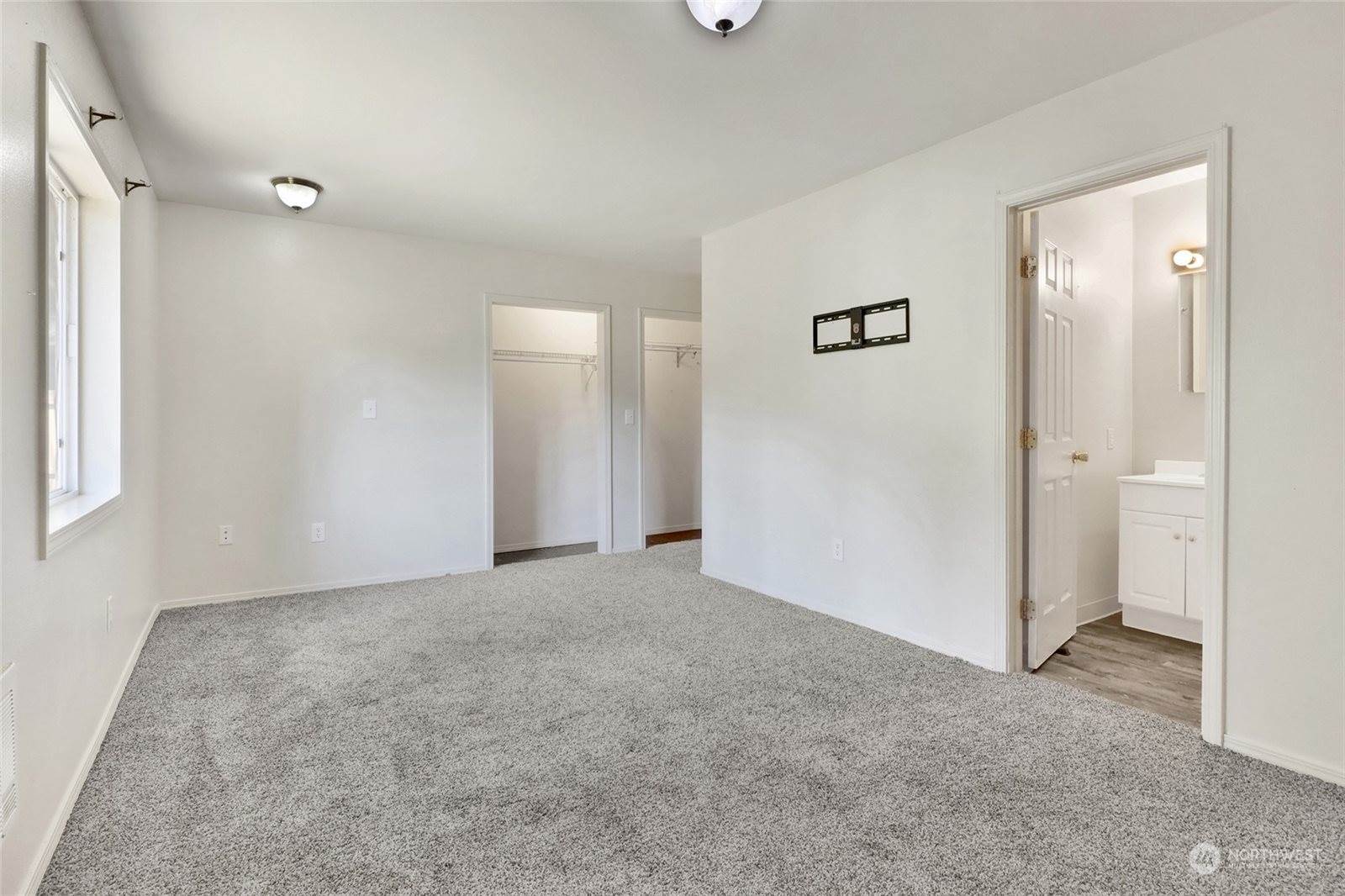 8344 Holly Lane, Maple Falls, WA 98266