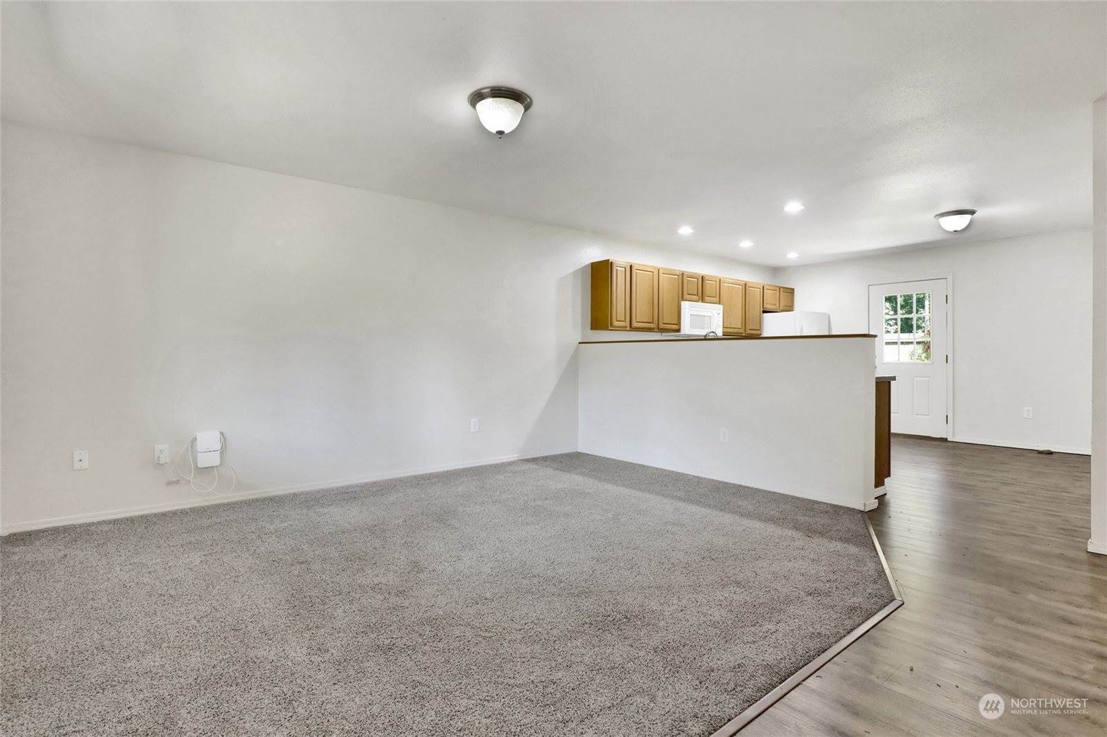 8344 Holly Lane, Maple Falls, WA 98266