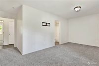 8344 Holly Lane, Maple Falls, WA 98266