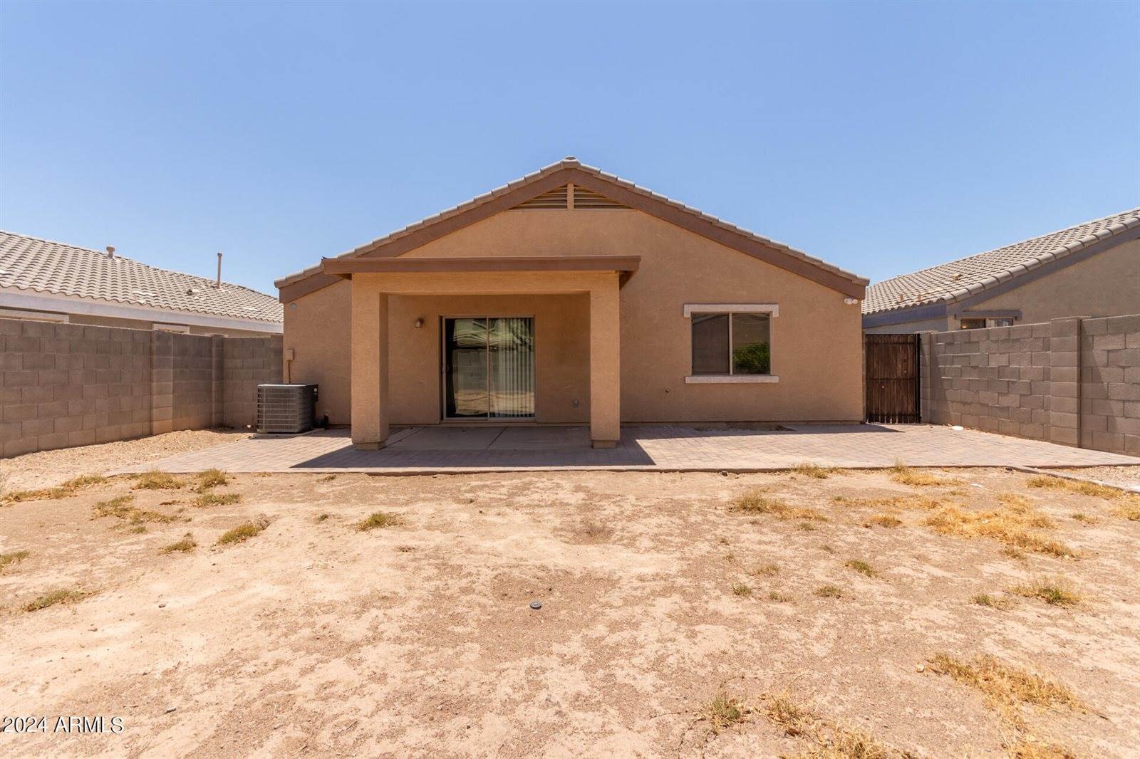 39205 North Cali Circle, San Tan Valley, AZ 85140