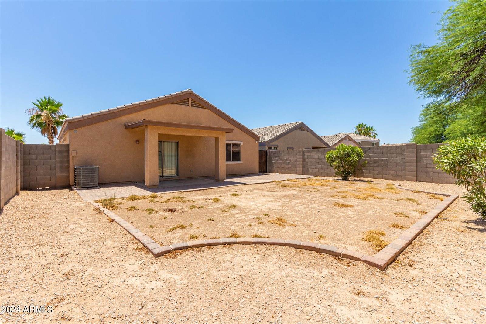 39205 North Cali Circle, San Tan Valley, AZ 85140