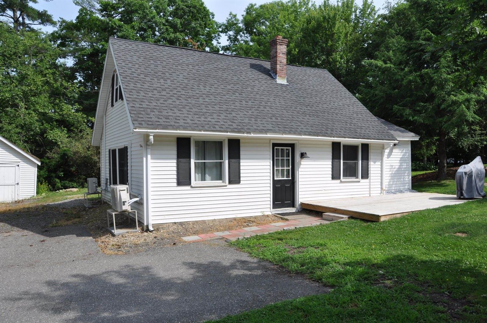 777 Coldbrook Road, Hermon, ME 04401