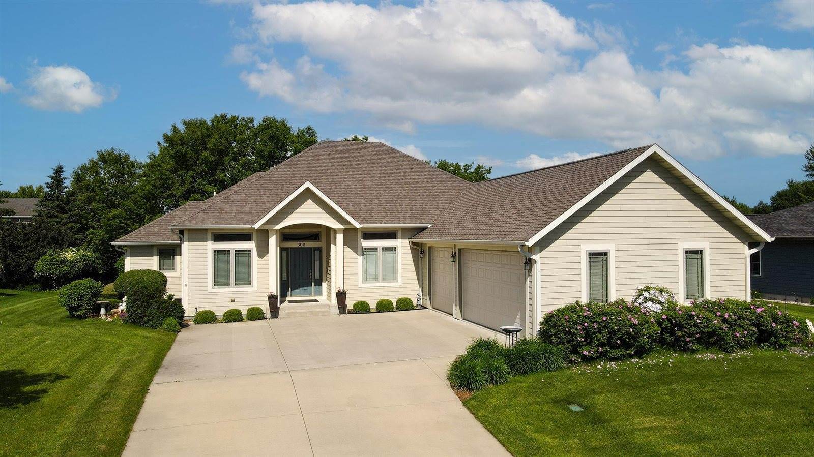 300 S Sycamore Avenue, Marshfield, WI 54449