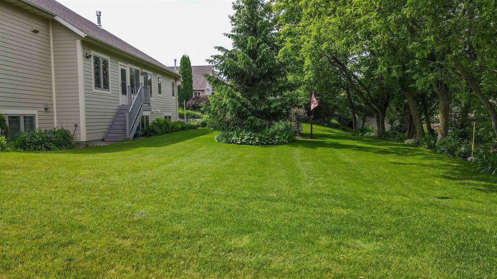 300 S Sycamore Avenue, Marshfield, WI 54449