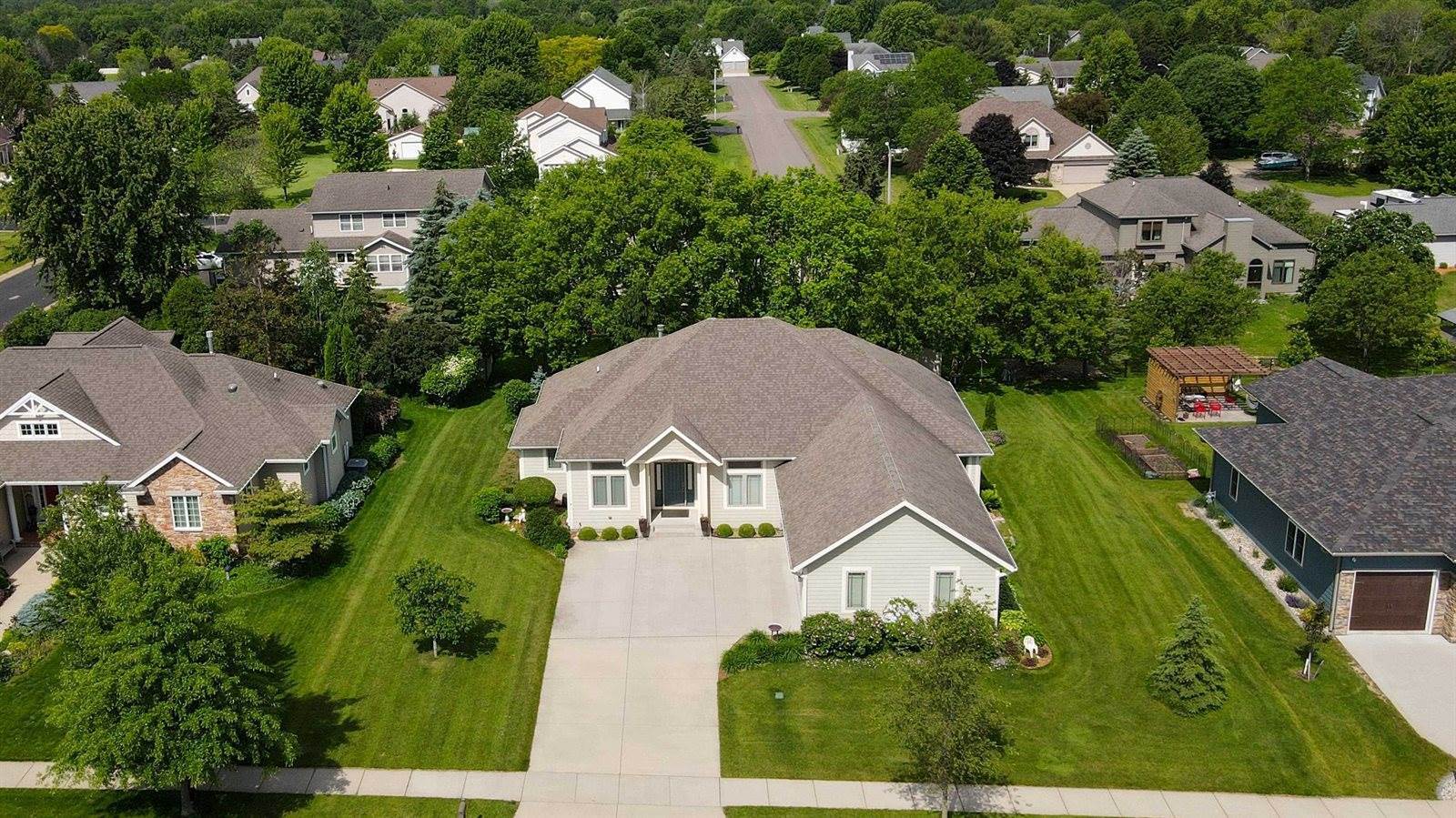 300 S Sycamore Avenue, Marshfield, WI 54449