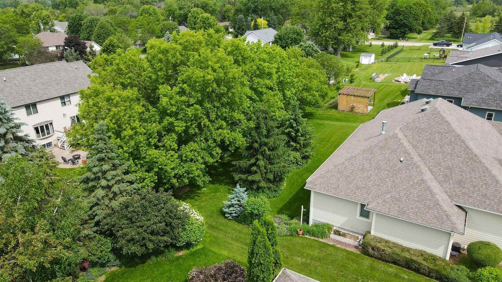 300 S Sycamore Avenue, Marshfield, WI 54449