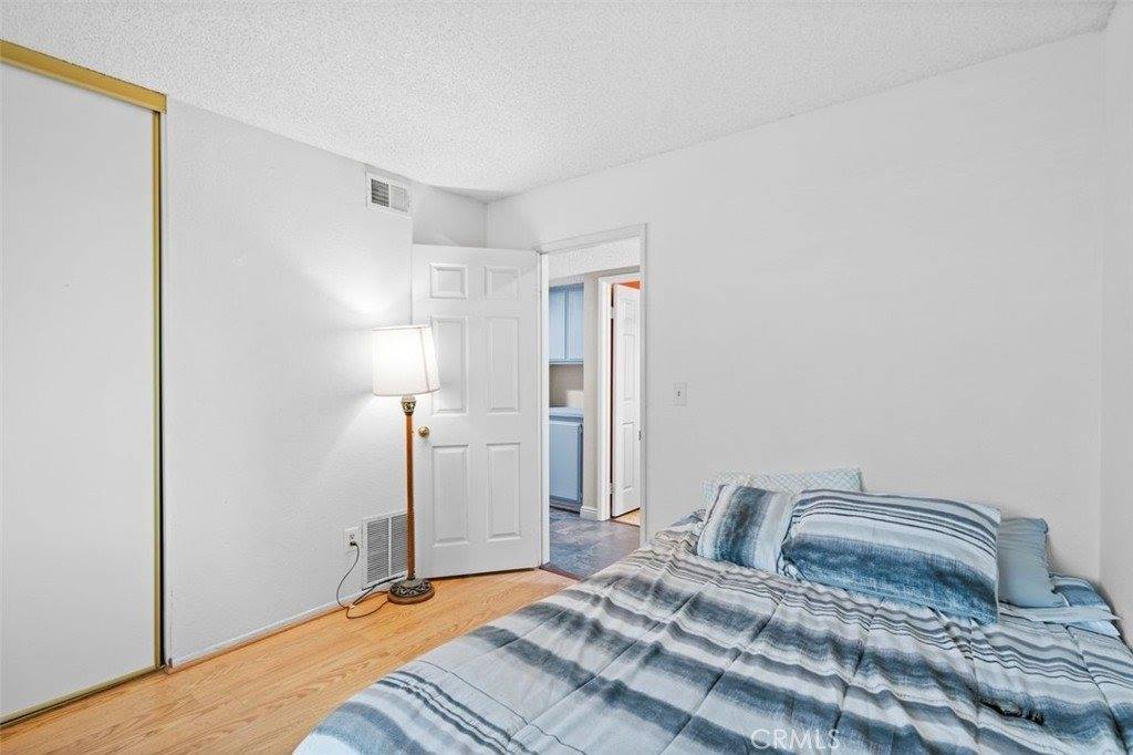 2809 Willowbrook Avenue, Palmdale, CA 93551