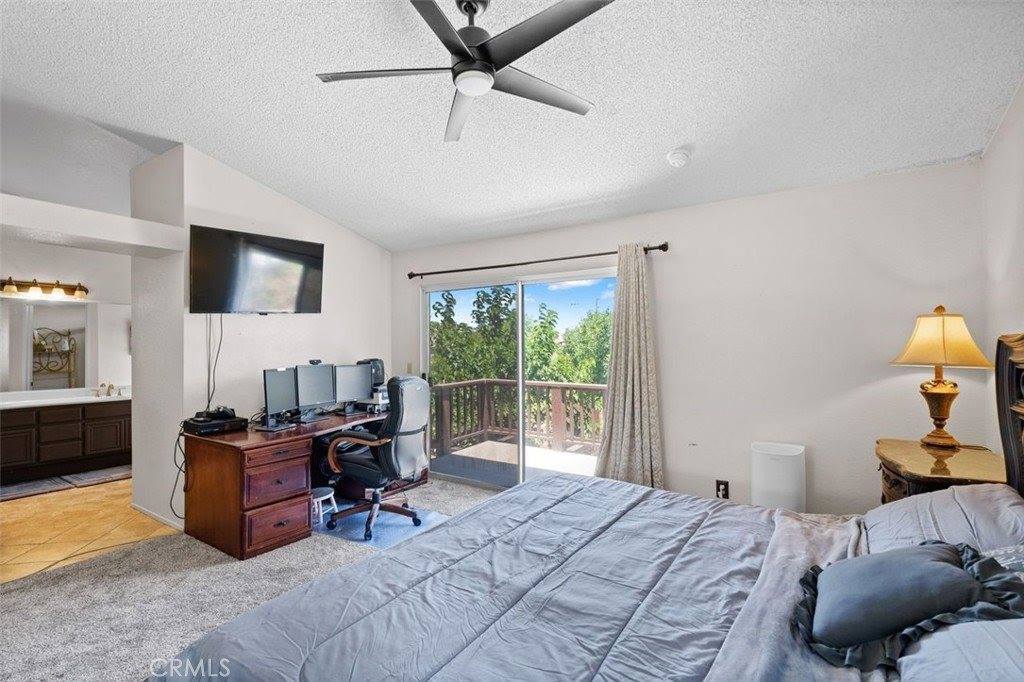 2809 Willowbrook Avenue, Palmdale, CA 93551