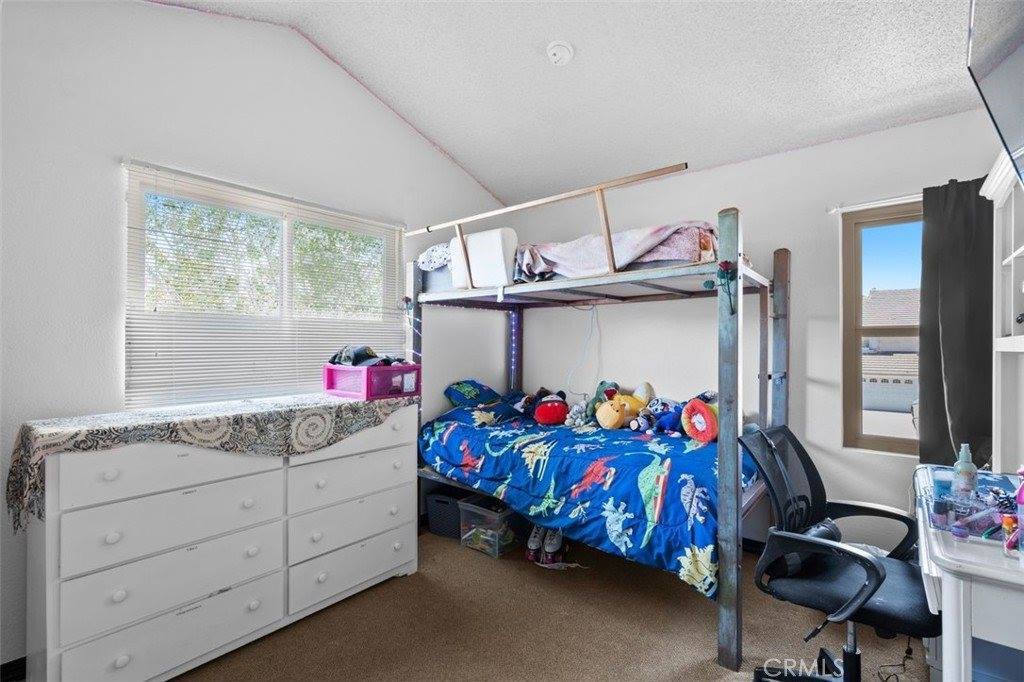 2809 Willowbrook Avenue, Palmdale, CA 93551