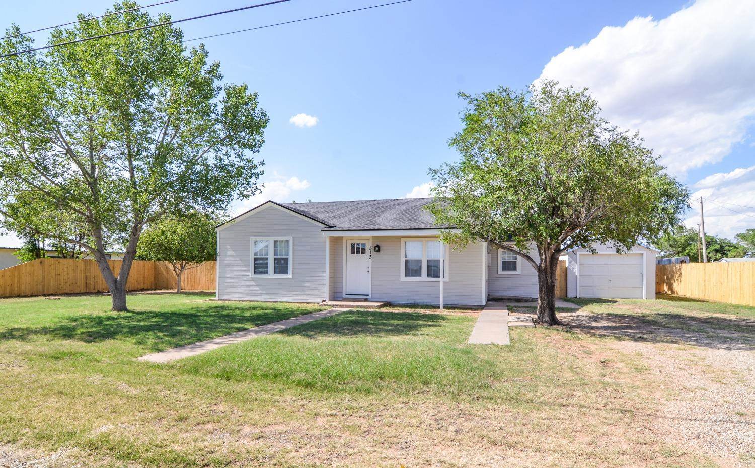 313 East 7th Street, Idalou, TX 79329