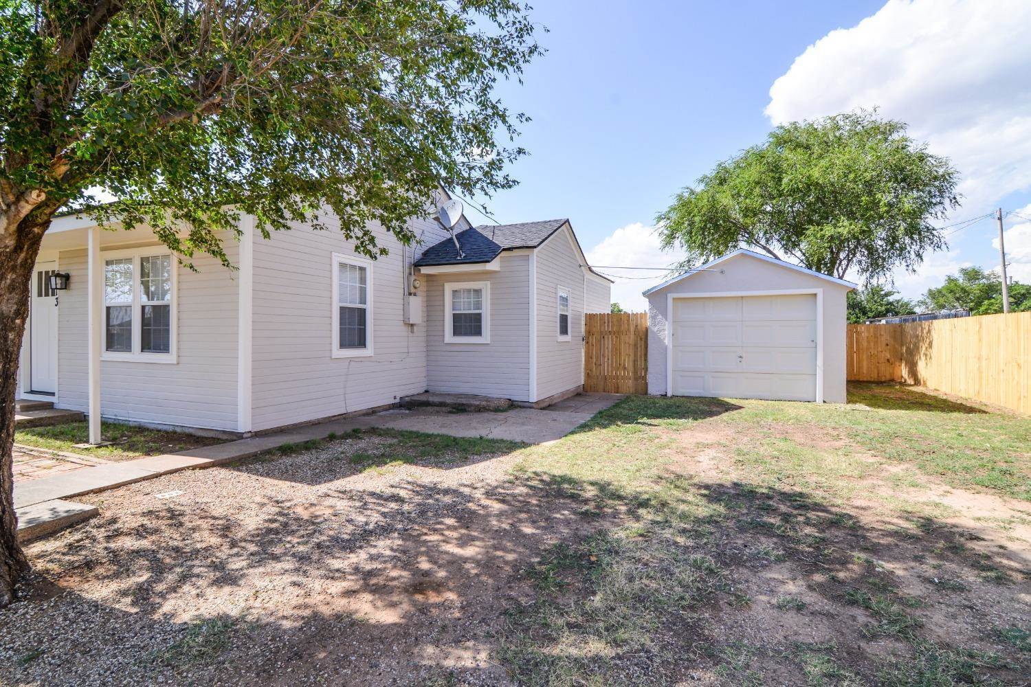 313 East 7th Street, Idalou, TX 79329