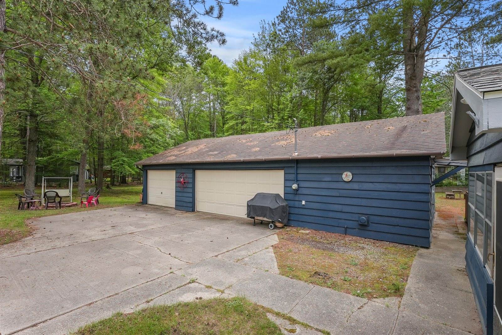 3985 East Higgins Lake Drive, Roscommon, MI 48653