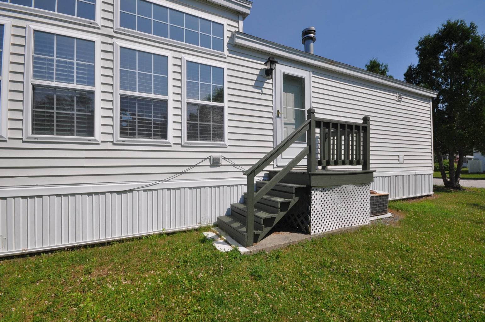 8 Martin Drive, Brewer, ME 04412