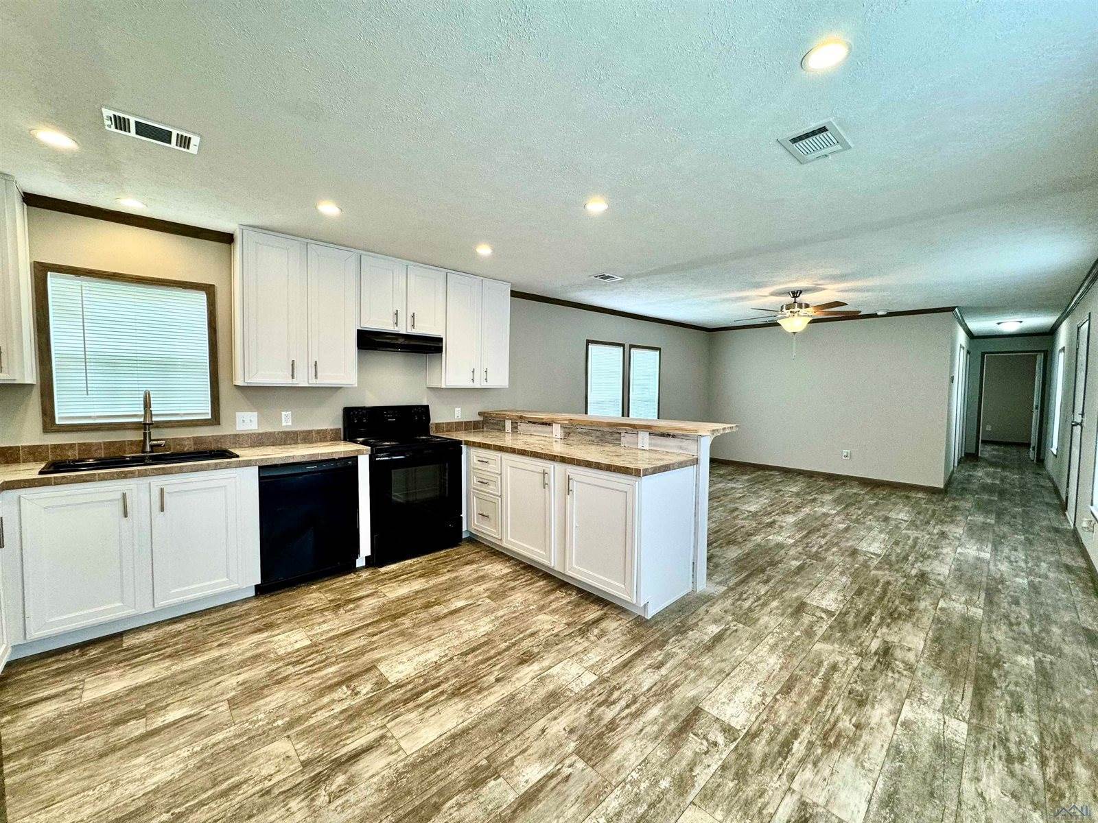 462 Frederick Dr, Thibodaux, LA 70301