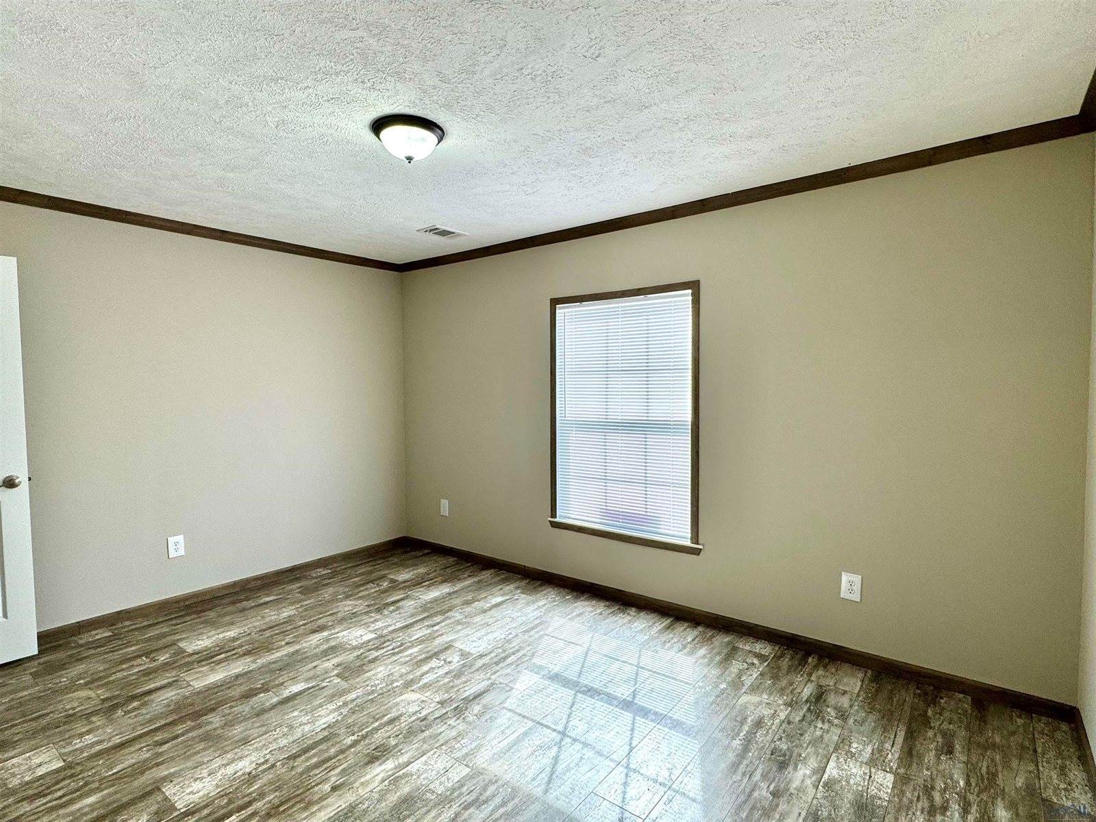 462 Frederick Dr, Thibodaux, LA 70301