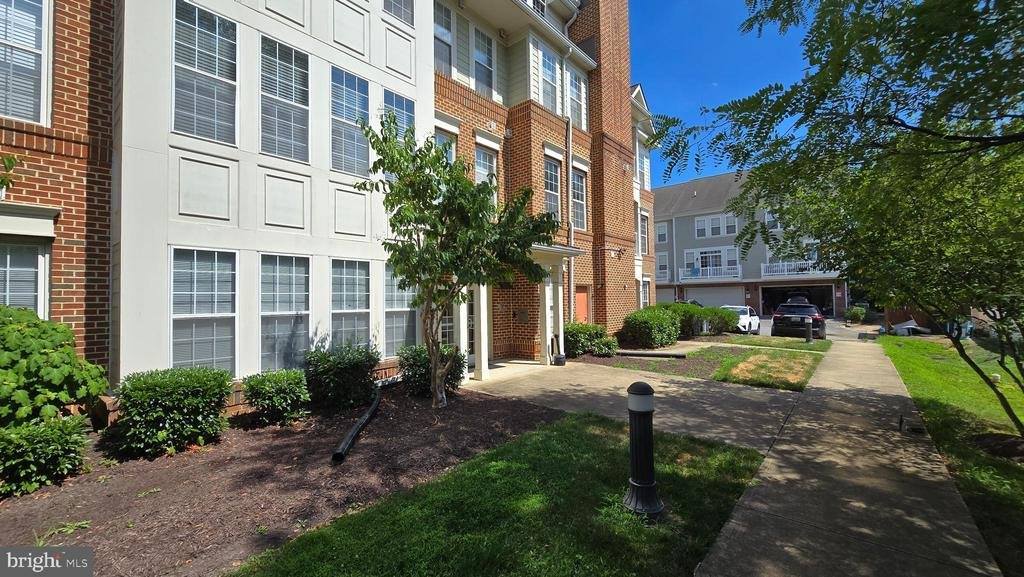 100 Edelen Station Place, La Plata, MD 20646