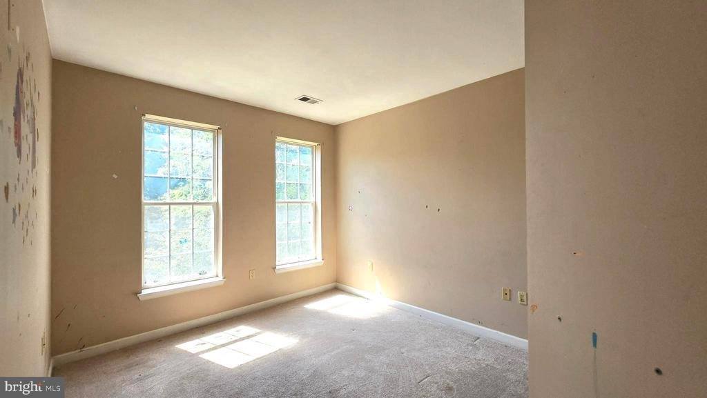 100 Edelen Station Place, La Plata, MD 20646