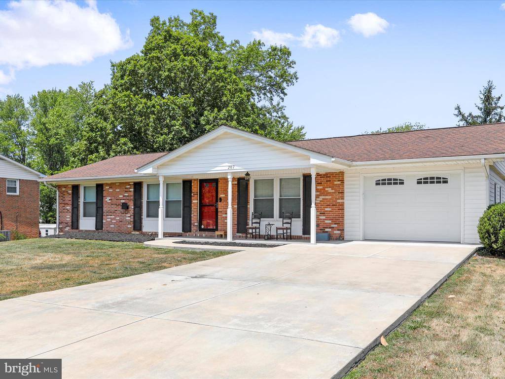 207 Bedford Place, Stephens City, VA 22655