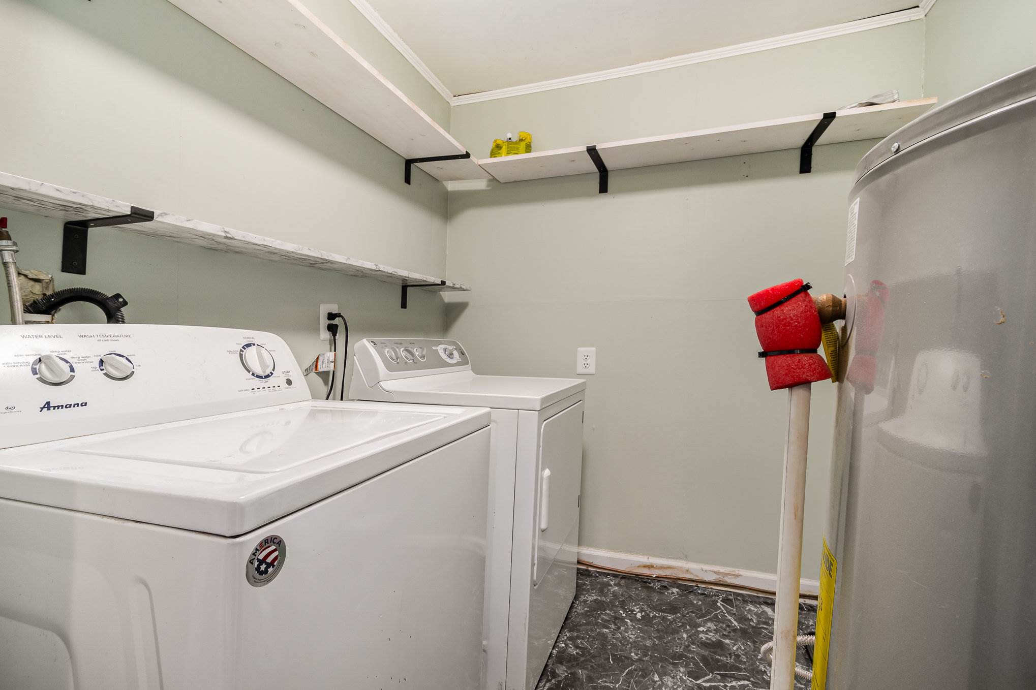 2210 Hubert St, Greensboro, NC 27403