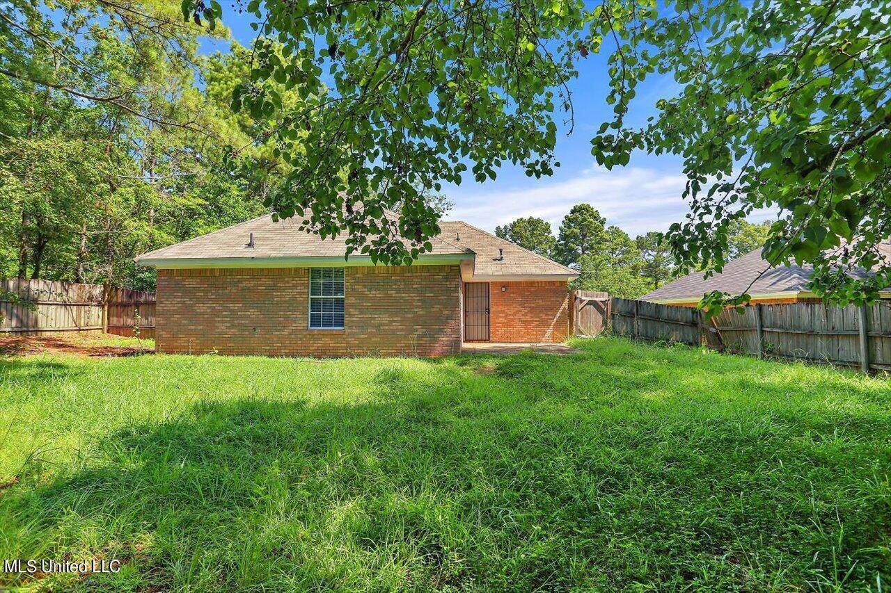 631 Edward Cove, Jackson, MS 39212