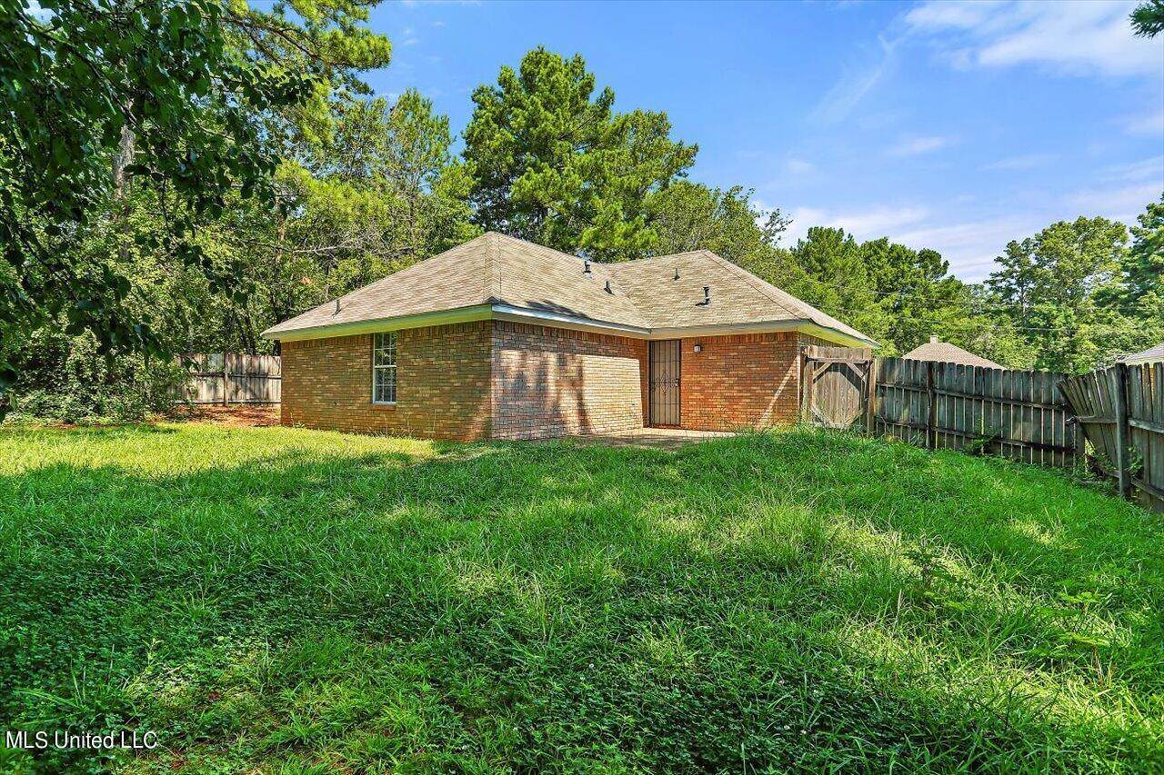 631 Edward Cove, Jackson, MS 39212