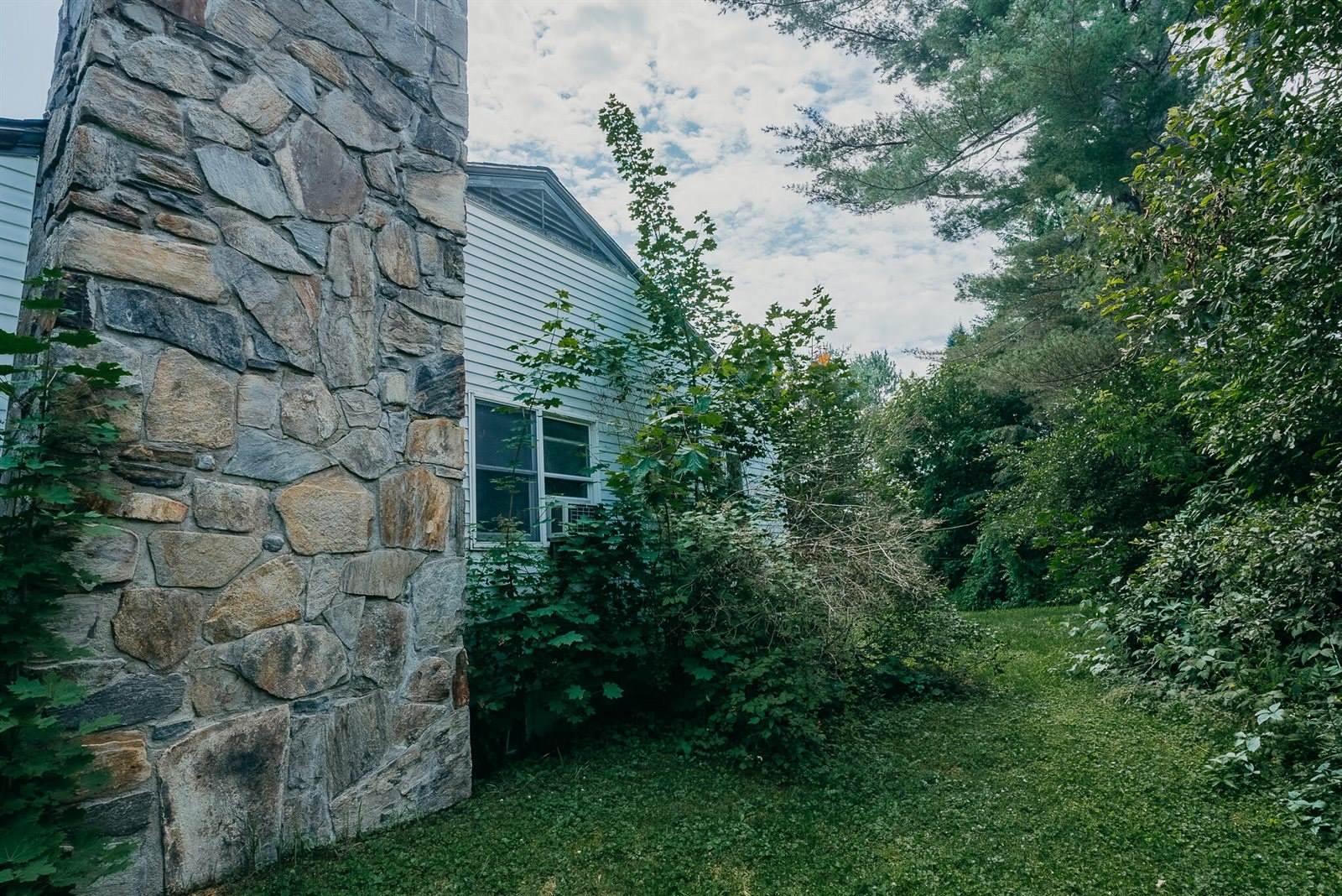 38 Vickery Lane, Unity, ME 04988