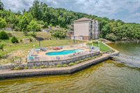 730 Flame Dr, Unit 1C, Camdenton, MO 65020