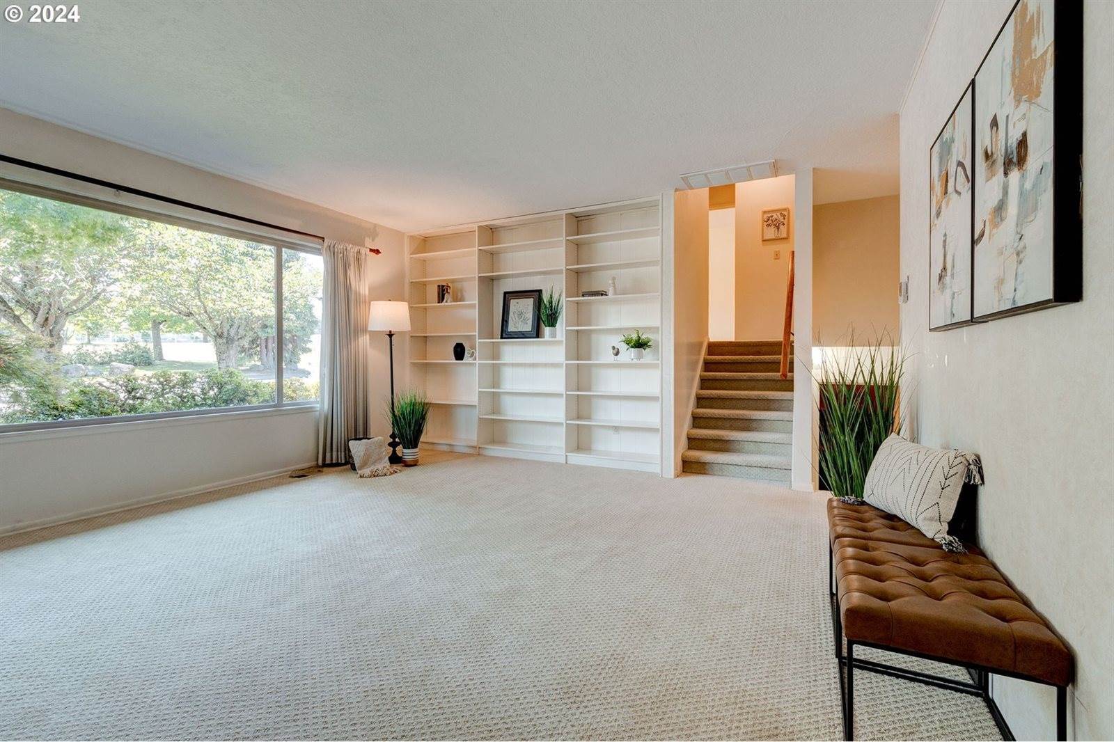 14201 NE Sacramento St, Portland, OR 97230